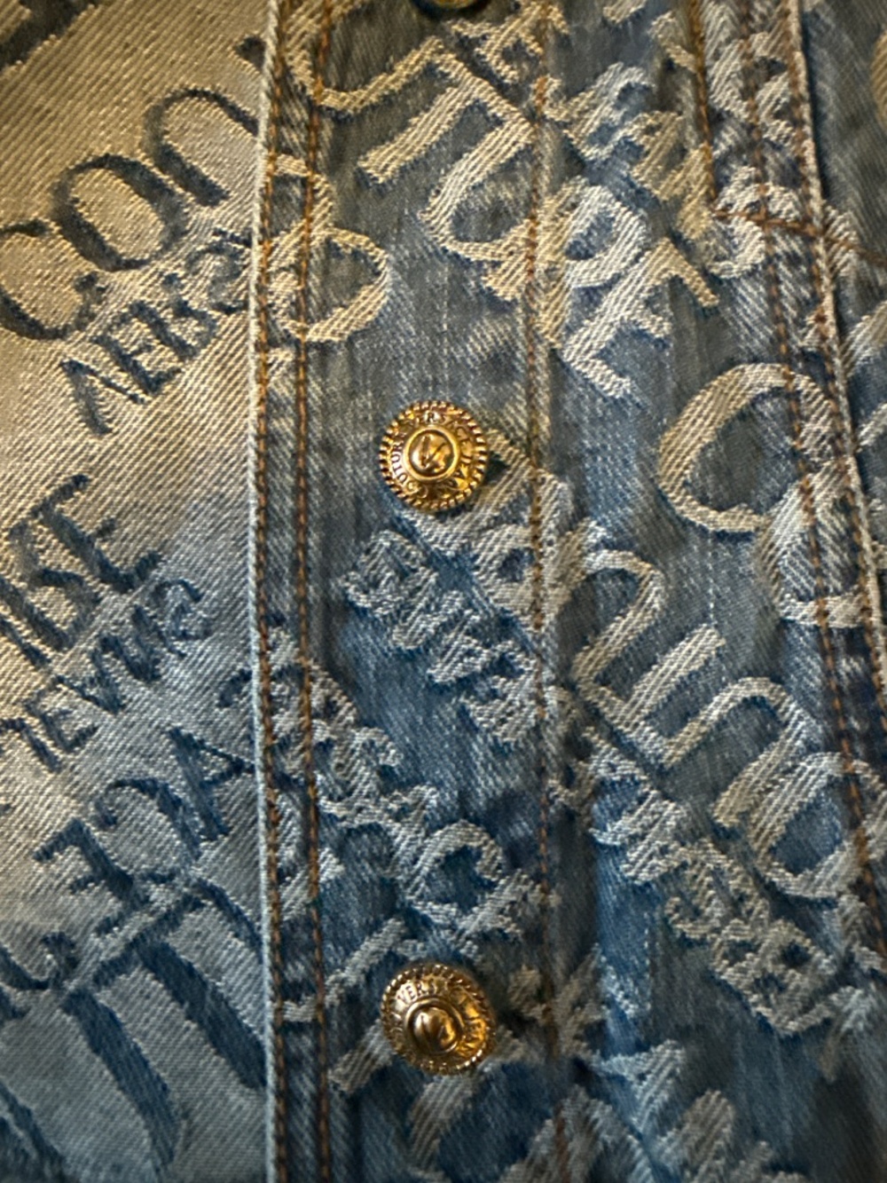 Denim jacket - Picture 2 of 4